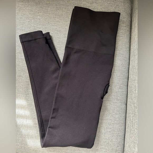 SPANX Look at Me Now High-Waisted Seamless Leggings Black Size M - Picture 4 of 8